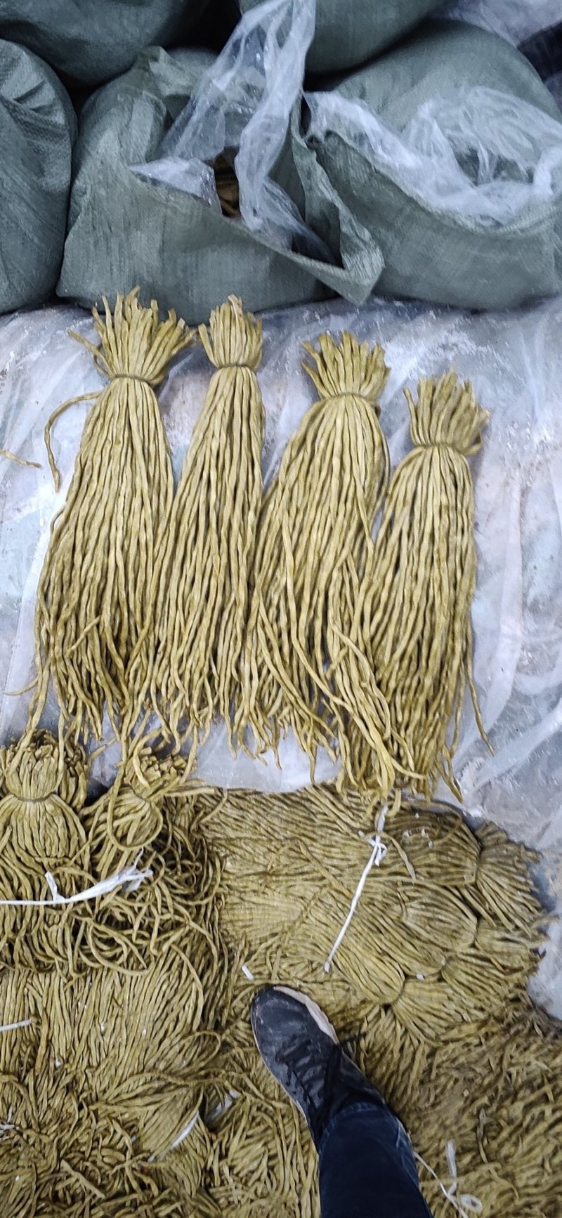 大量供应酸豆角,货源稳定,质量保证,价格美丽.