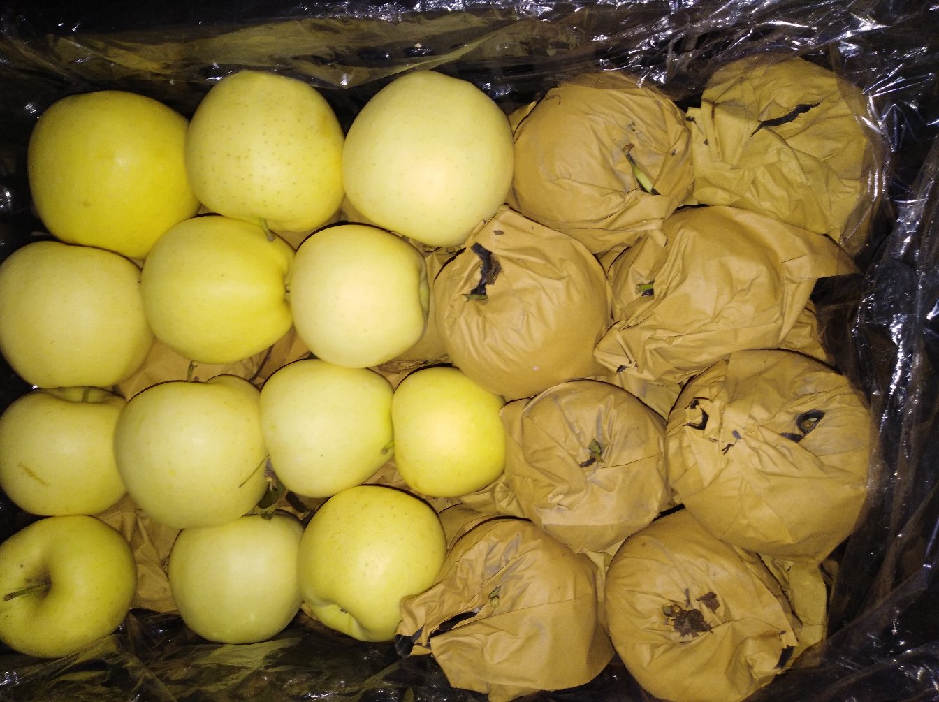 烤苹果配蜂蜜肉桂成品图