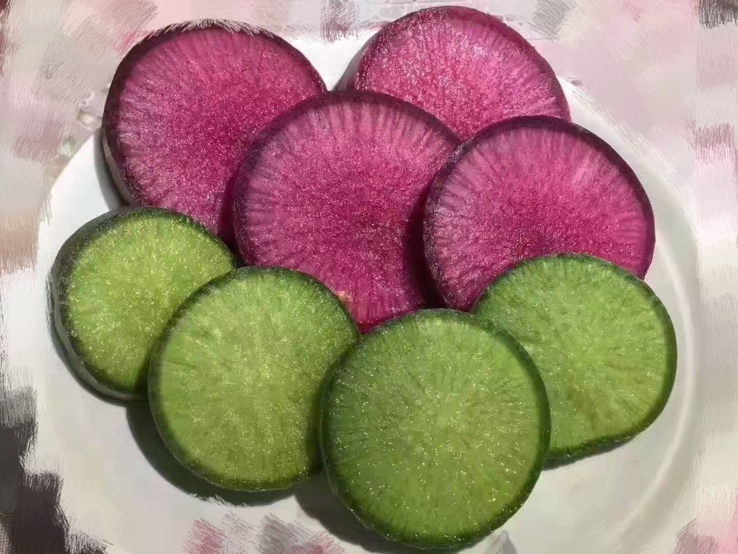 水果萝卜与胡萝卜生食切片对比图