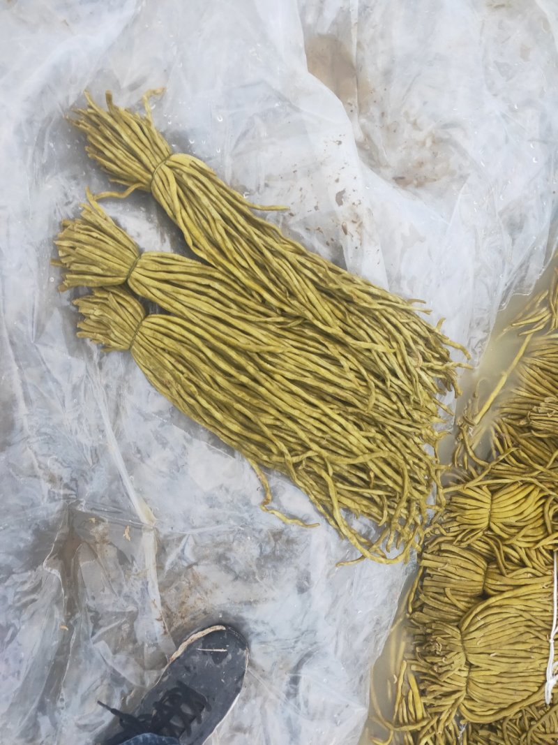 大量供应酸豆角,货源稳定,质量保证,价格美丽.