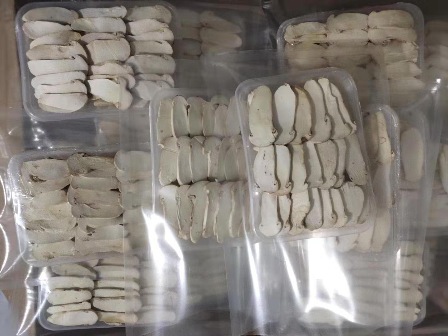 新鲜松茸与冷冻松茸对比图