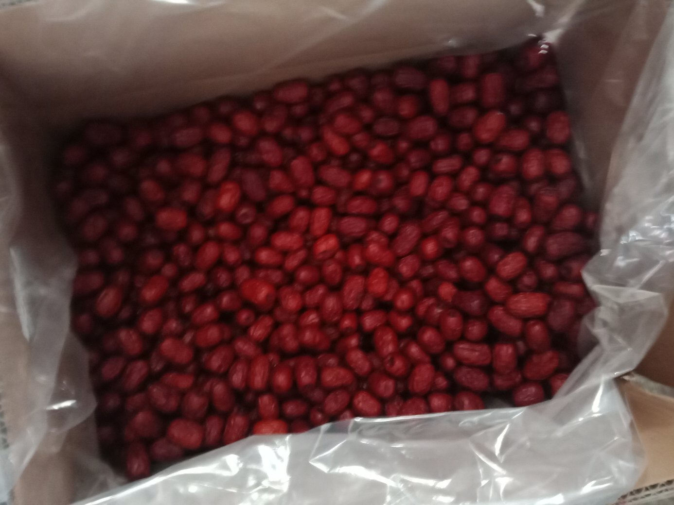 市场销售的和田大枣包装产品对比图