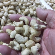 320生腰果～仁白香甜～肉厚可口～口感好质量好！无添加无