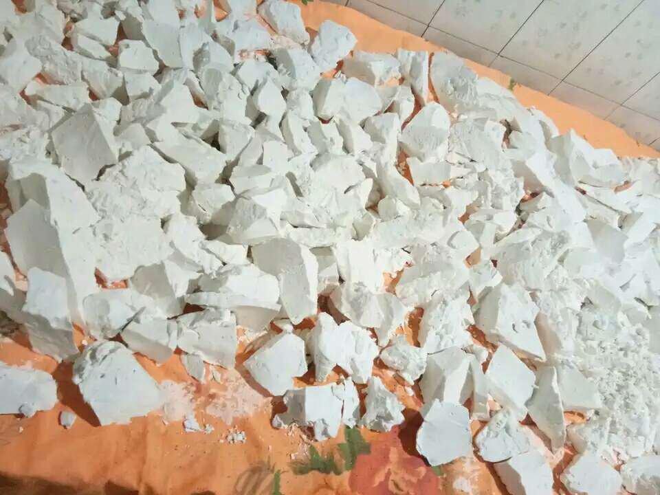 葛根粉和葛根切片的对比图