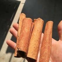 桂皮，缅甸进口烟桂，干度好，皮干净