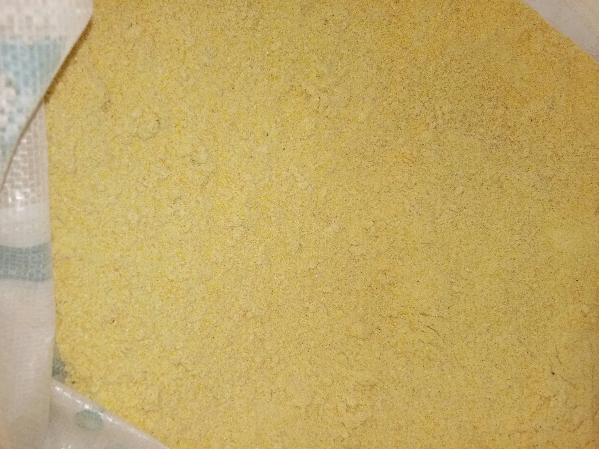 十一个月宝宝进食玉米泥