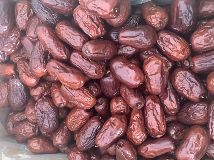 蜜枣特写,展示其饱满、色泽红润的外观 蜜枣特写