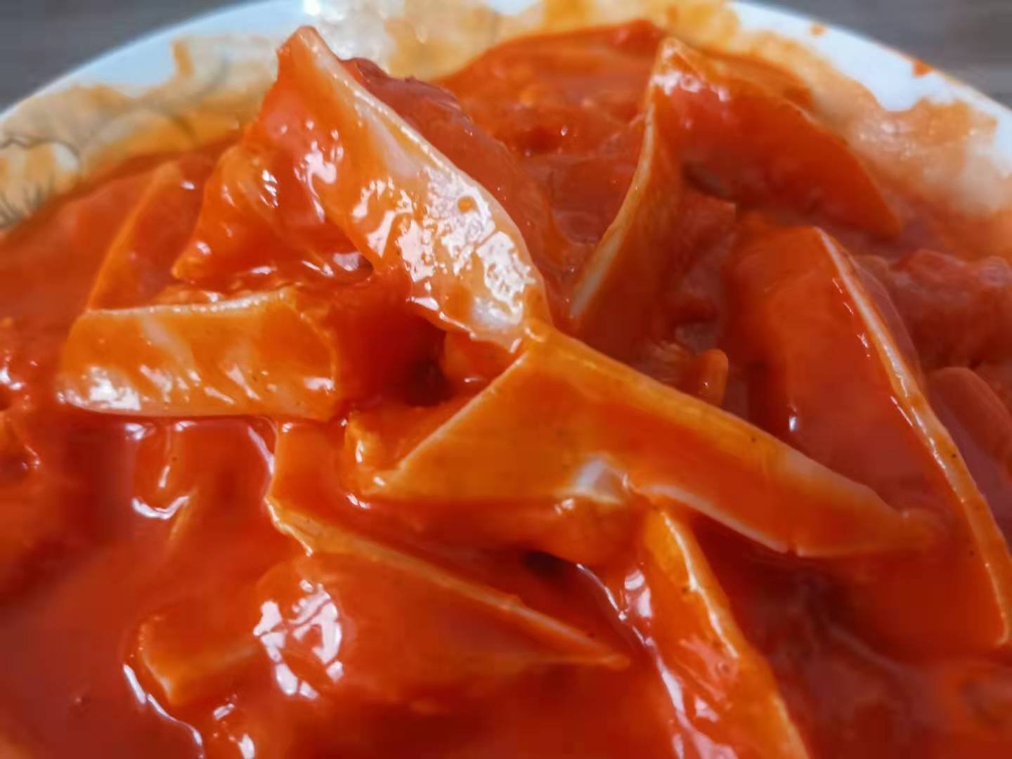 无筋豆炒鸡脆骨的翻炒过程