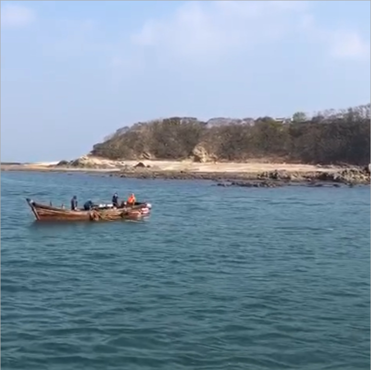 野生诲参的捕捞现场