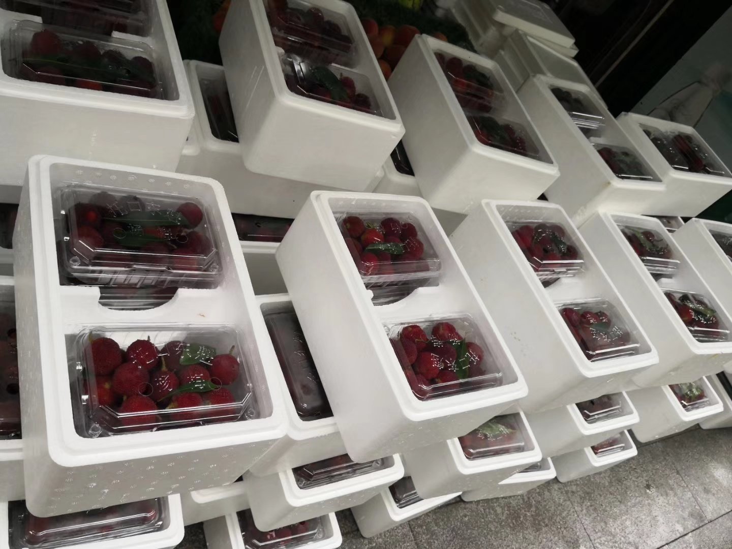 东魁杨梅市场销售场景