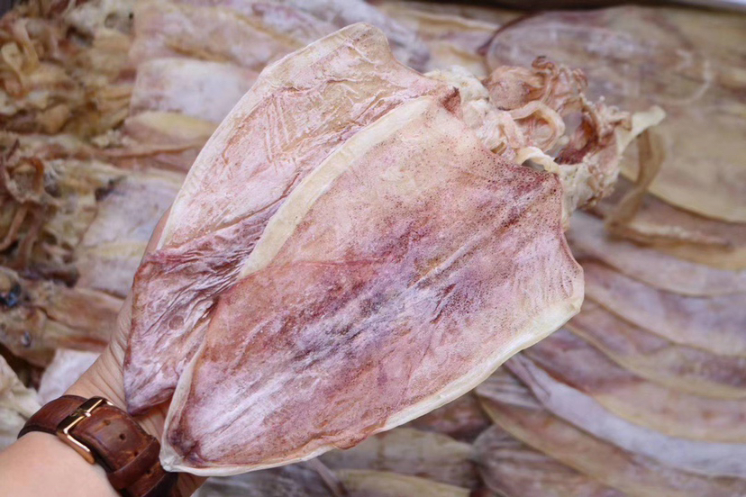 干鱿鱼泡发前后对比图