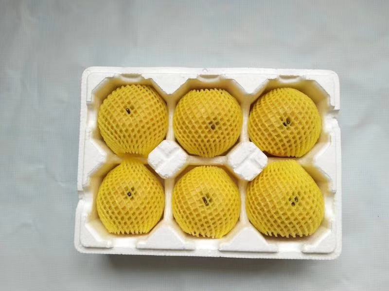 包装精美的水晶梨礼盒