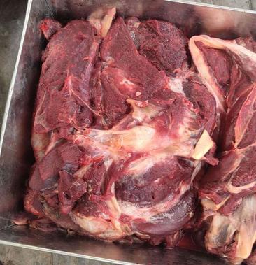 [牛肉批发]正宗草膘牛肉,冻货,产地直发价格2400元/斤 