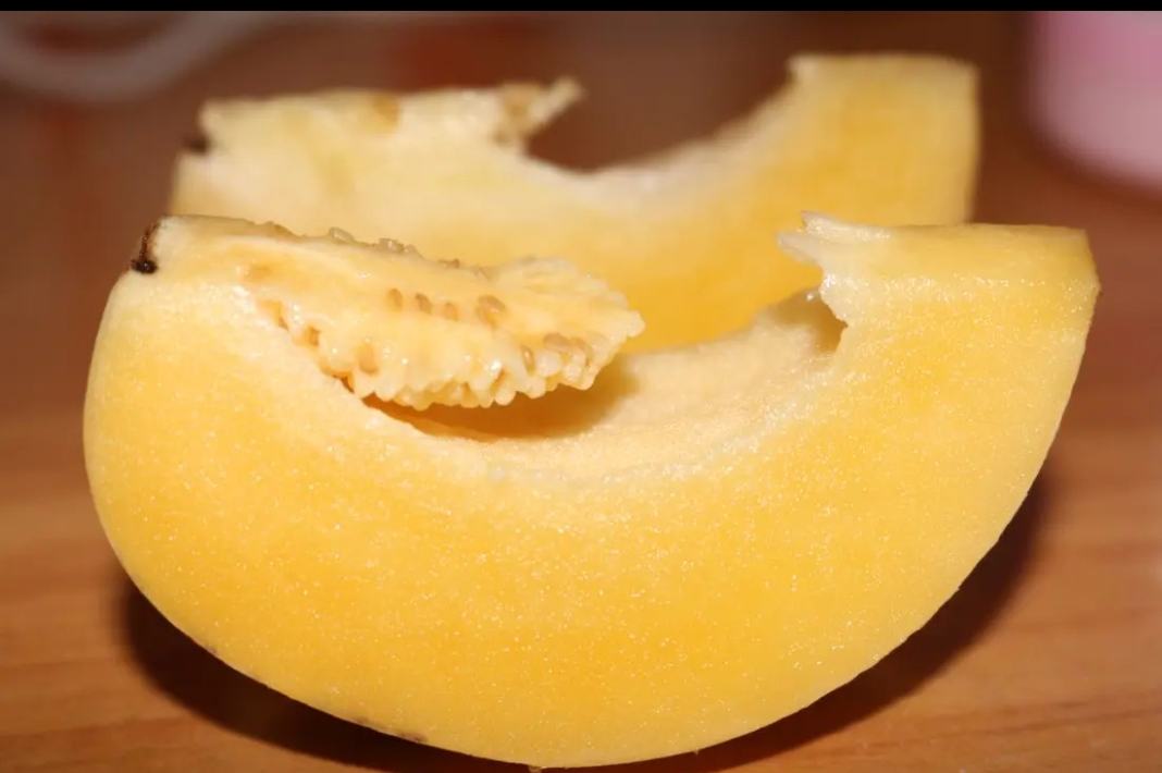 切开的人参果特写