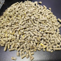 批量加工销售熟化草颗粒料牛羊马骆驼兔鹅草颗粒