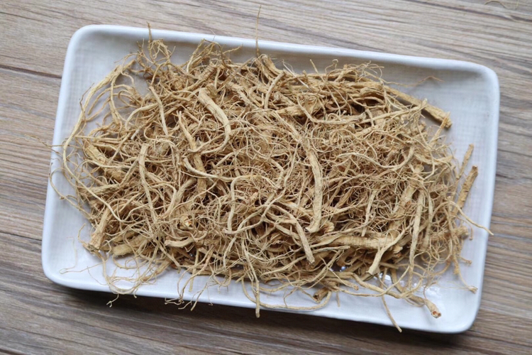 展示灵芝切片的实物图片,清晰可见切片的纹理与色泽,呈现自然干燥状态 灵芝切片实物展示