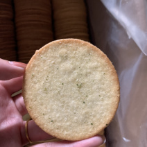 二龙腾飞铁棍山药饼厂家直批一手货源地摊热卖休闲零食