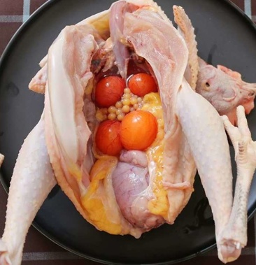 三年散养现杀下蛋老母鸡三黄土鸡整鸡月子笨柴鸡活走地跑山乌