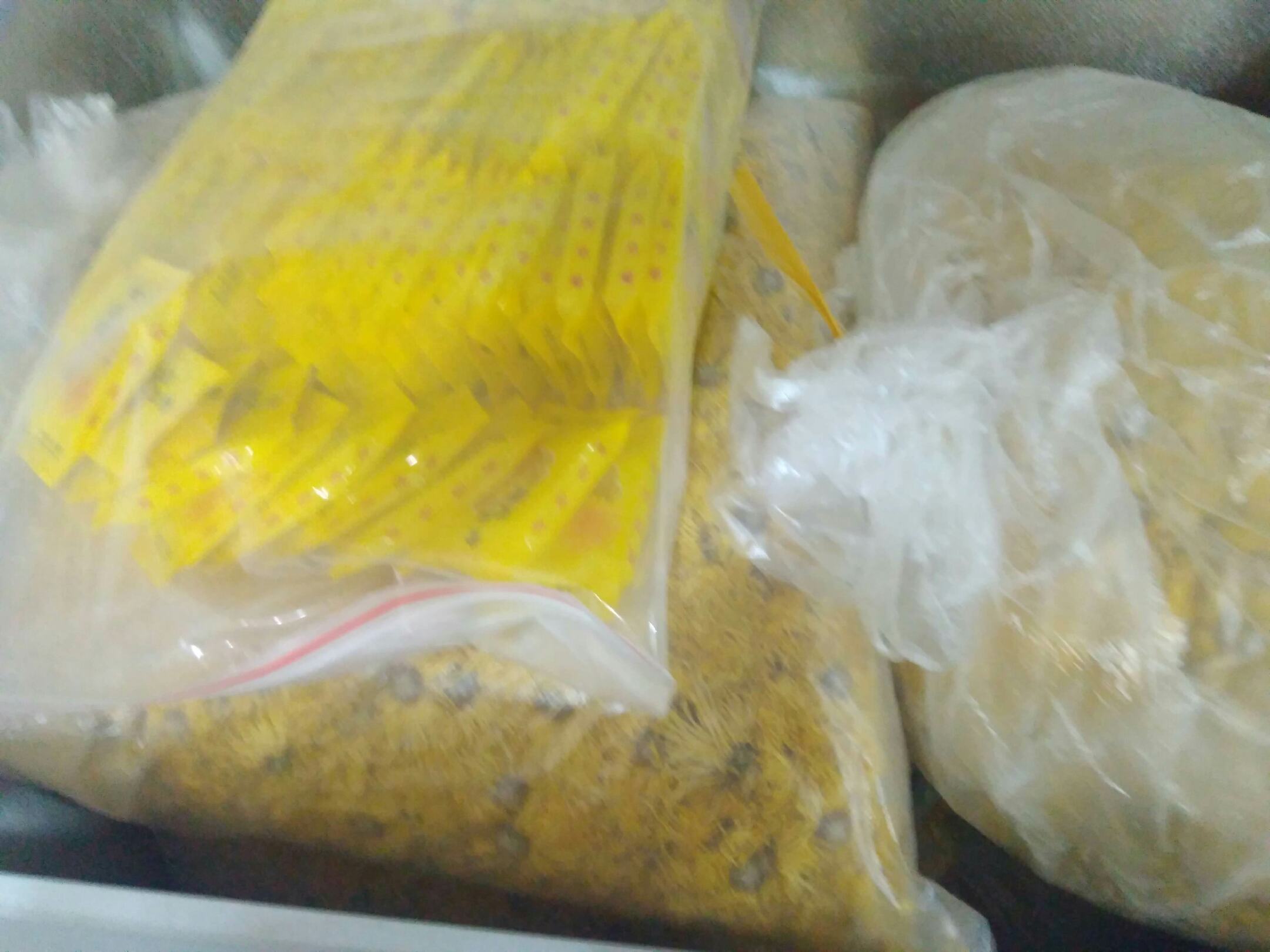 金丝皇菊茶包装与冲泡场景