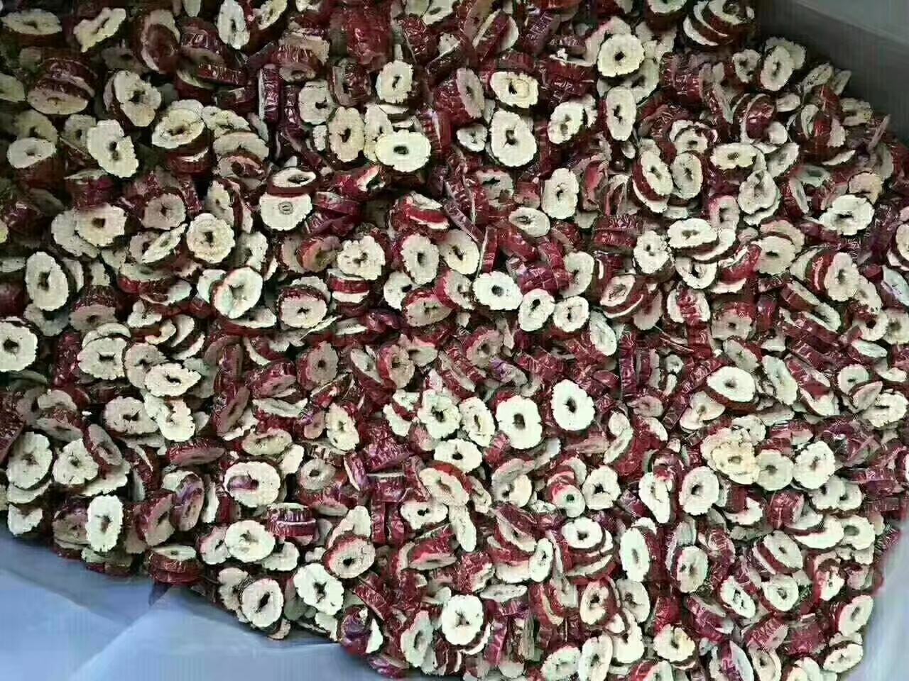 若羌灰枣成品红枣片展示图