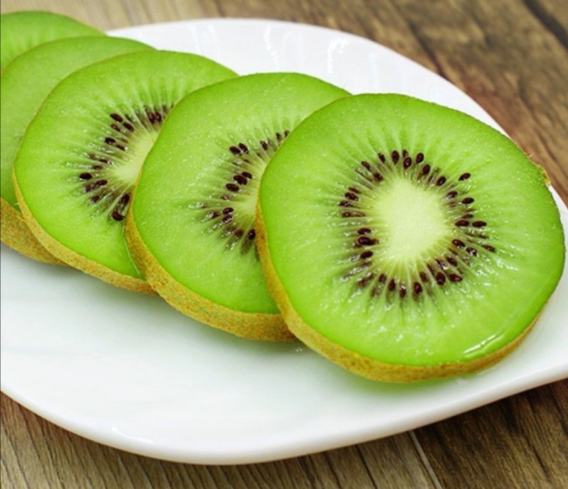 绿心猕猴桃切面特写展示