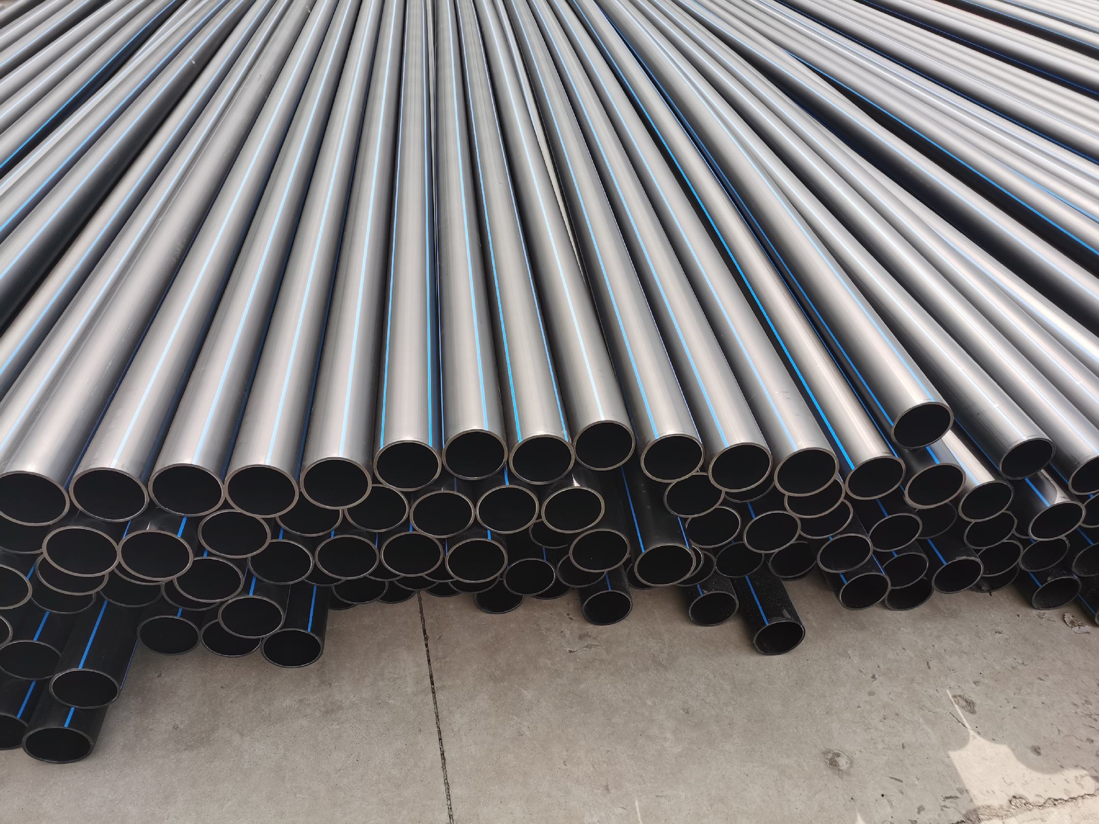 [pe管材批发]pe管,黑色农用水管,果园大棚山地丘陵平原大田节水灌溉