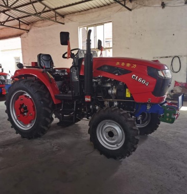 华夏604704中型四驱旋耕机东风704报价