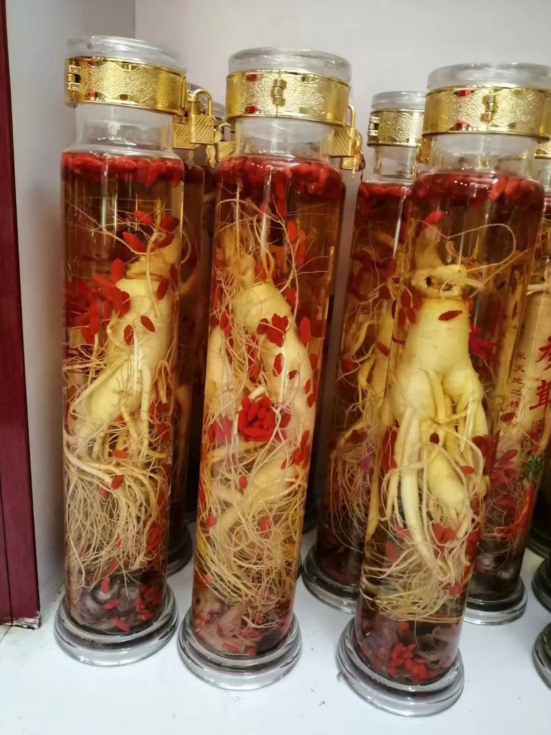 [人参酒批发]老参王人参酒,东北纯粮食酒,配有人参鹿茸片枸杞价格408.