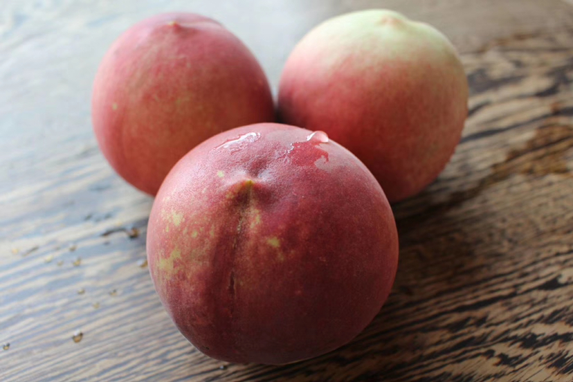 成熟冬桃特写图