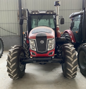 [拖拉机批发]四轮拖拉机 四驱180/210马力大桥拖拉机头 东方红价格