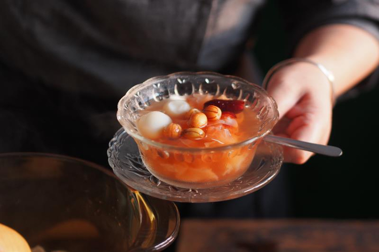 香蕉红枣甜汤成品图