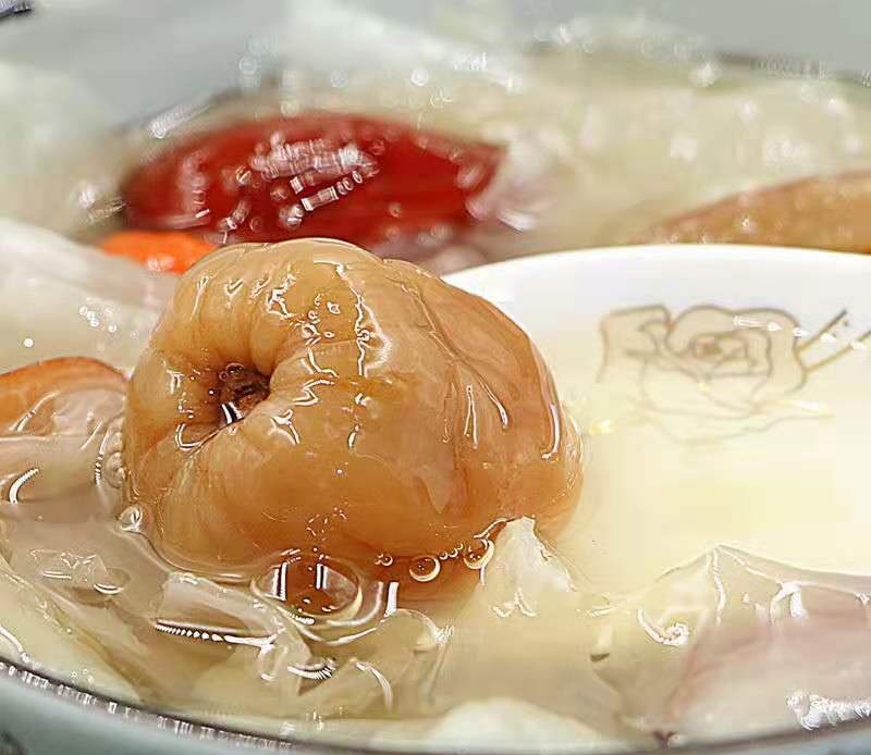 百合桂圆红枣枸杞甜汤成品图