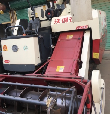 17年沃得98马力小麦收割机