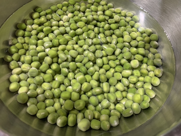 青豌豆焯水过程