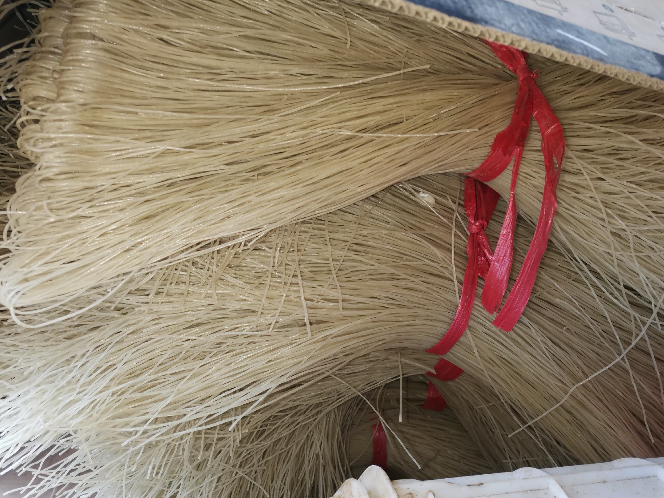 红薯粉条烹饪场景图