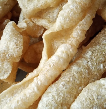 [干猪皮批发]油炸猪皮 皮肚 响皮 猪皮干 ,厂家直销价格15.