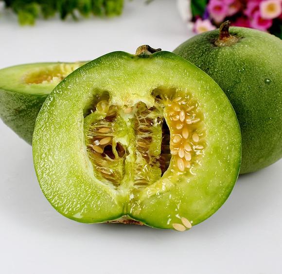 绿宝甜瓜切开展示果肉