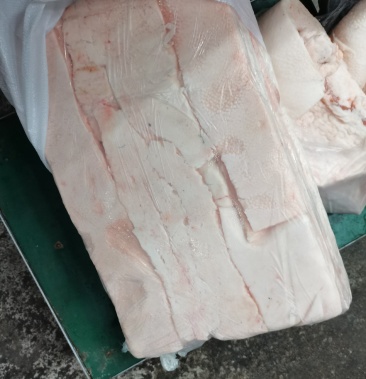 肥膘黑土猪膘油厚白净