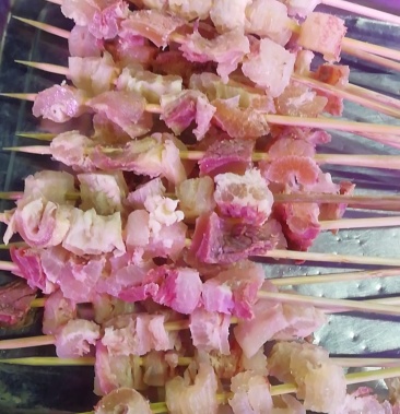 牛西冷筋柴火煮熟口感筋道百吃不腻