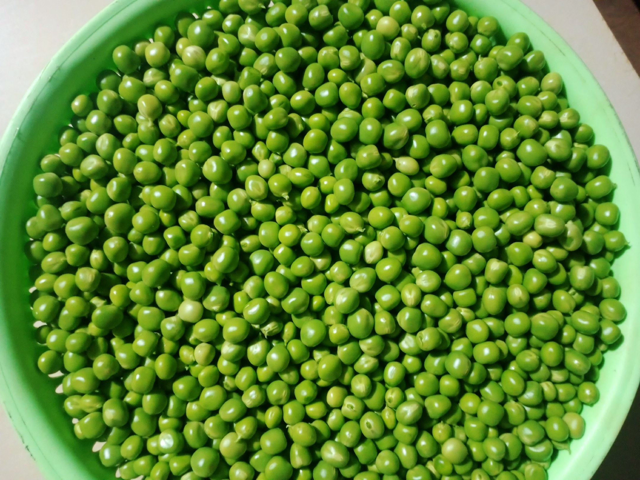 豌豆花沙拉摆盘