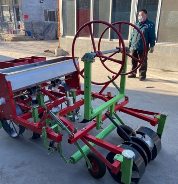 拖拉机后置 多功能滴灌施肥起垄覆膜播种一体机花生播种机