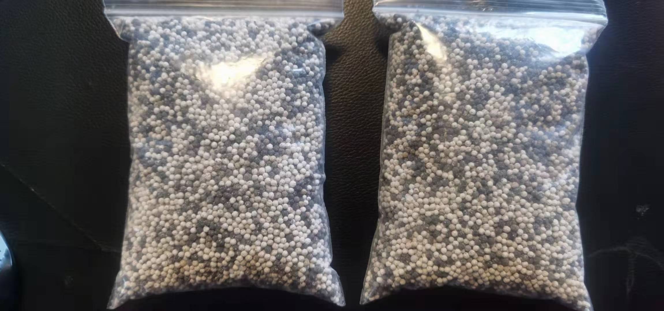 图中展示多个品牌的药肥包装,标注了主要成分及适用作物,便于直观对比 大葱药肥包装对比图