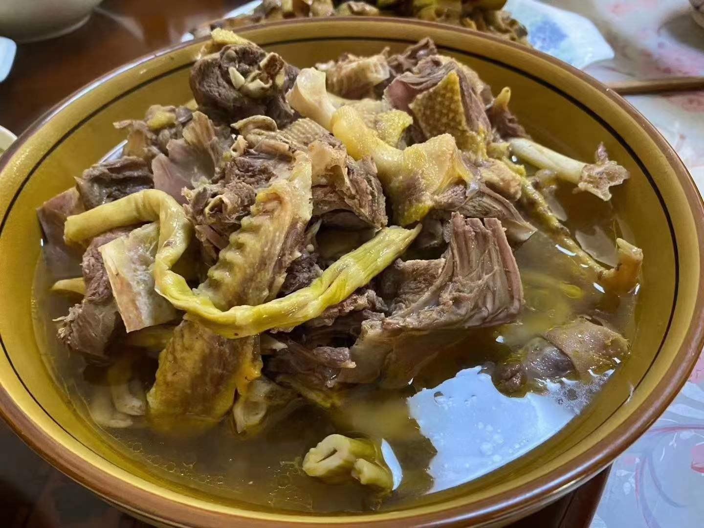 干竹笋炖五花肉成品图