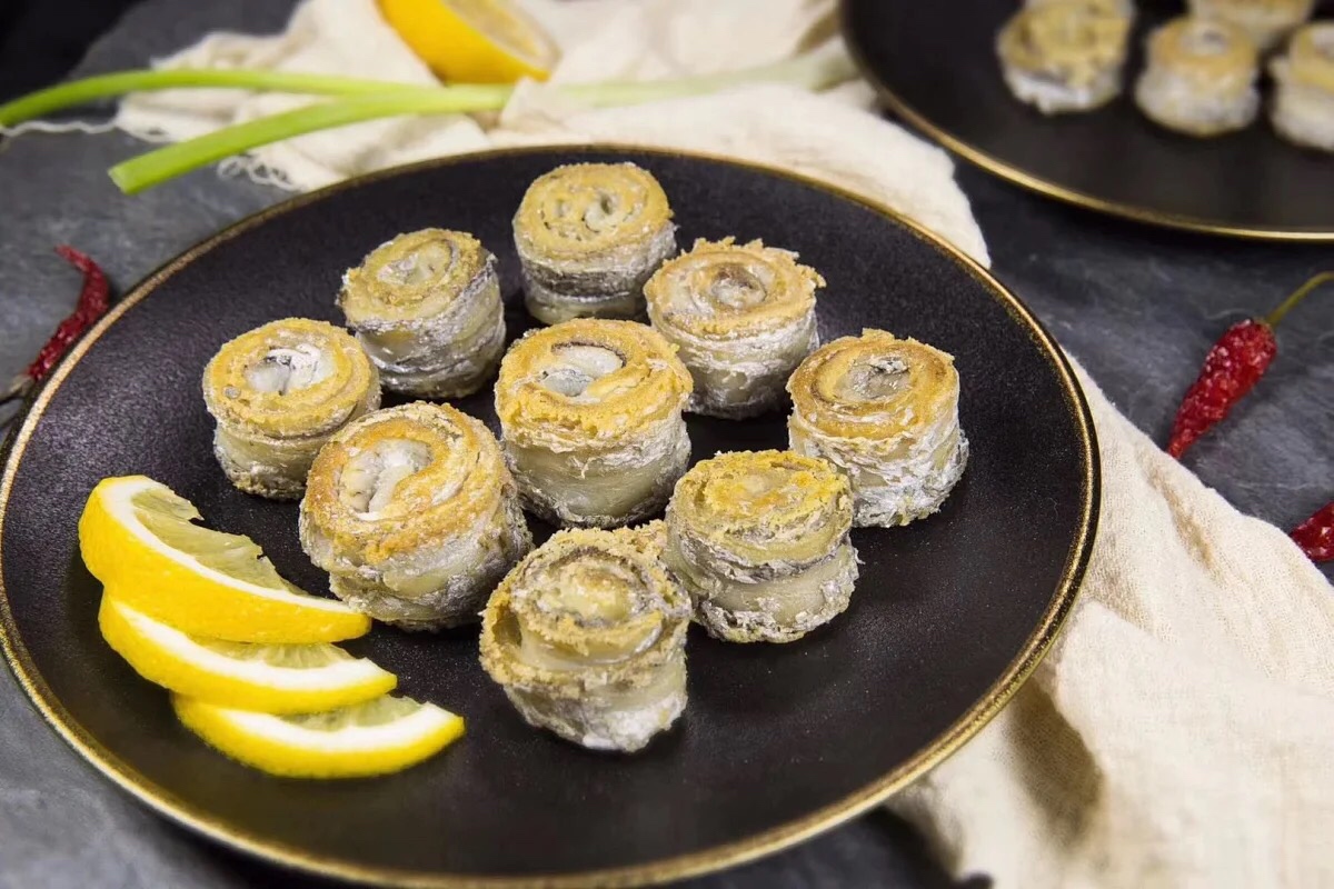 烤秋刀鱼成品图