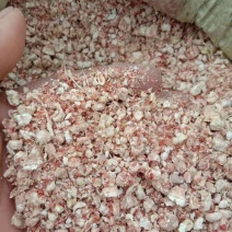 新鲜干燥压块玉米芯，食用菌牛羊专用棉籽壳棉渣