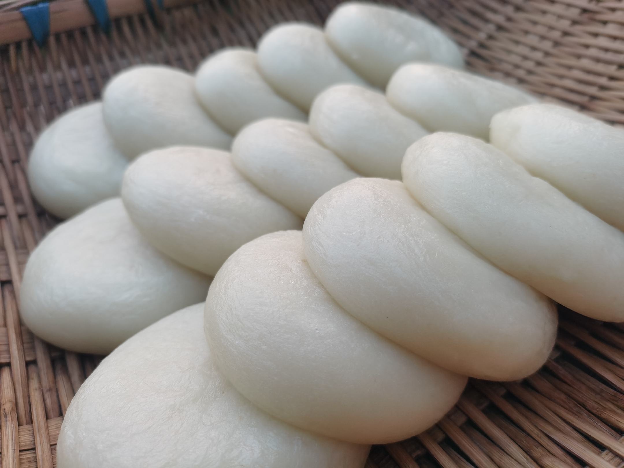 蒸制完成的糯米团