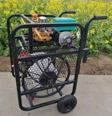 农田果园菜园除草除虫打药机多功能带遥控喷雾机远程打药机