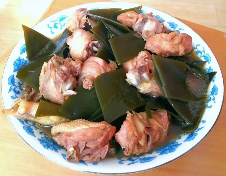 炖好的海马炖鸡成品