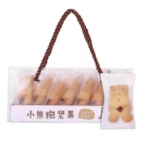 小熊饼干，烘焙好滋萌趣的小熊造型，独立小包装搭配精美礼盒