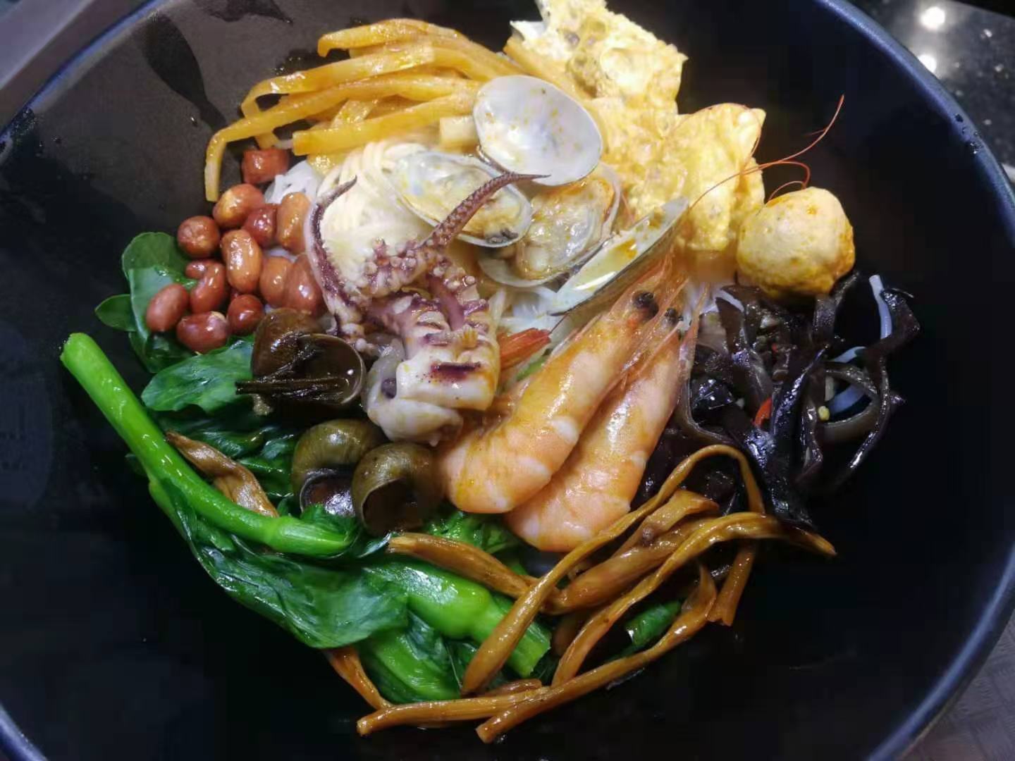 展示花蛤与文哈的不同烹饪方式,包括清蒸、炒制、煮汤等 花蛤与文哈的烹饪方式展示图